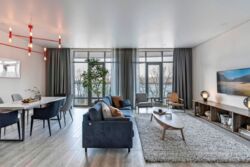2-    Riviera Riversid, .  , 18  1