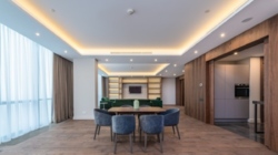       Hilton 5*. .   30  6