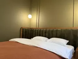   , ,  ., 22, .    8