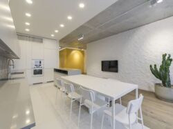  3-  (120 2)    RiverStone   , .  2  1