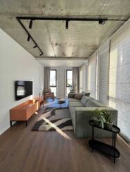 2-    Chicago, . , 44  1