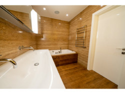  Park Avenue,  , , 3, 1402  9