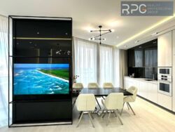 Taryan Towers,  ,  , .    ( ), 12.  4