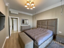  4-  (150 2)    Obolon Residences,   26  2
