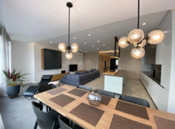   3- , 160 2   7  Carnegie Tower  4