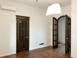 Ярославів Вал вул., 13 фото 2 Ярославів Вал вул., 13 фото 2