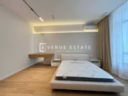  3 -   Park Avenue VIP,   , 180 2  18