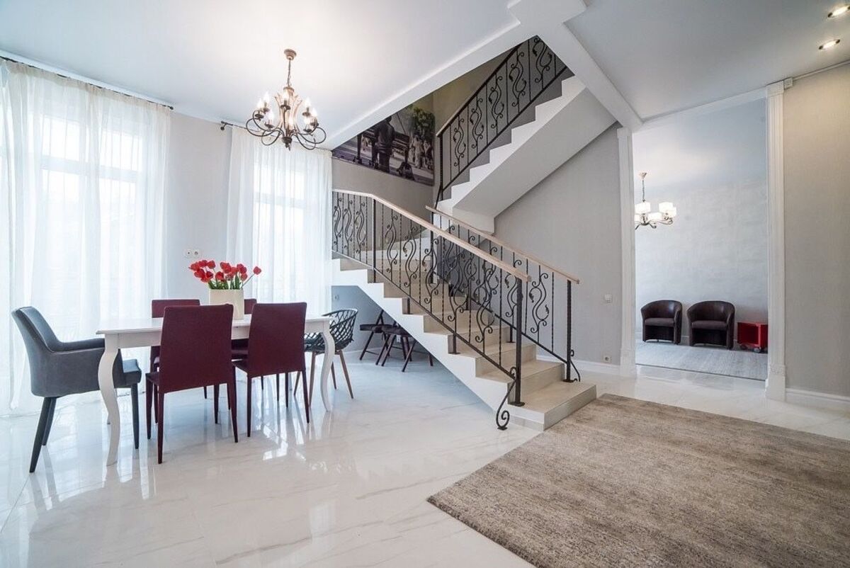 Оренда 3 кімнатна квартира Подільський 110 м2 фото 1 Оренда 3 кімнатна квартира Подільський 110 м2 фото 1