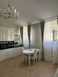 Оренда 3 кімнатної квартири з терасою на Воздвиженці фото 1 Оренда 3 кімнатної квартири з терасою на Воздвиженці фото 1