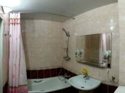 Сдам 2-комнатную на Рабочей/Каверина фото 3 Сдам 2-комнатную на Рабочей/Каверина фото 3