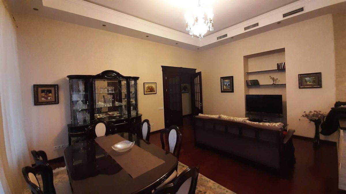 Здається квартира Київ, Шевченківський, Михайловская ул., 19 фото 1 Здається квартира Київ, Шевченківський, Михайловская ул., 19 фото 1