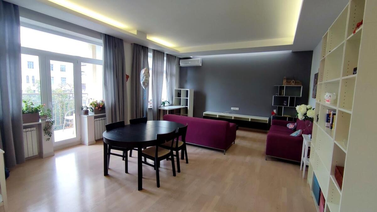 ������� �������� ������������ ��., 71, ��� ���� 1