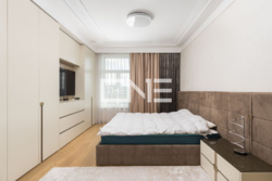 4 Renaissance Residence        5