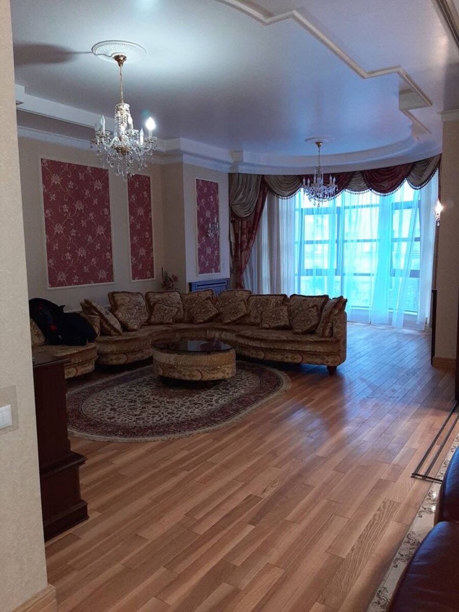 Здається квартира Київ, Печерський, Крещатик ул., 27Б фото 1 Здається квартира Київ, Печерський, Крещатик ул., 27Б фото 1