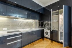   , ,   . ( ()), 25  10