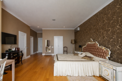 �� ������� ��������� 10000�� 400� + ������� 200�2(�� �������������) ���� 11