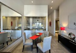 3-  (88 2)   Park Avenue  VIP,  .   (40- ) 60.  2