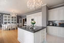 �� ������� ��������� 10000�� 400� + ������� 200�2(�� �������������) ���� 25