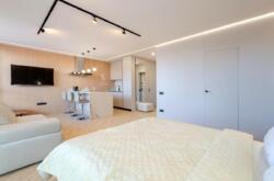  1        .  Podil Plaza & Residence.  .  11