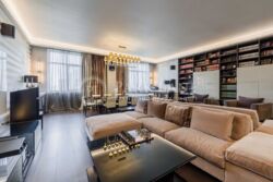 Ambassador Hous   4 265 .  .  1