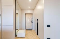  1        .  Podil Plaza & Residence.  .  7