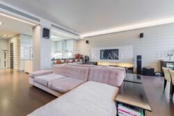 Ambassador Hous   4 265 .  .  4