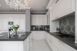 �� ������� ��������� 10000�� 400� + ������� 200�2(�� �������������) ���� 10