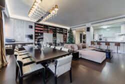 Ambassador Hous   4 265 .  .  2