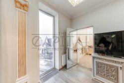   , ,   . ( ()), 44  4