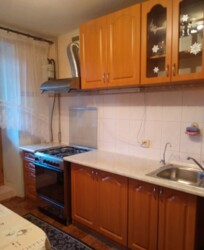 Сдам длительно большую трехкомнатную фото 2 Сдам длительно большую трехкомнатную фото 2