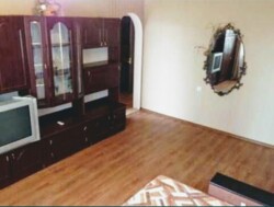 Трехкомнатная в центре фото 3 Трехкомнатная в центре фото 3