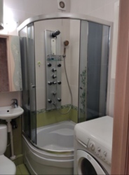 Сдам на очень длительно 2 х. ком. квартиру в центре фото 9 Сдам на очень длительно 2 х. ком. квартиру в центре фото 9