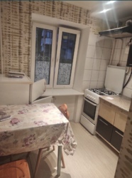 3-шка возле 1-й школы !! фото 1 3-шка возле 1-й школы !! фото 1