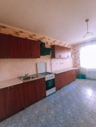 СВОБОДНА большая 2к.кв с частичной мебелью фото 1 СВОБОДНА большая 2к.кв с частичной мебелью фото 1