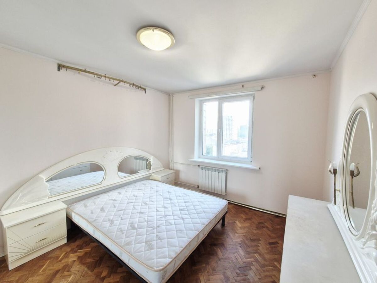Rent out 3-room apartment. Киев, Дніпровська набережна, 7 — photo 9