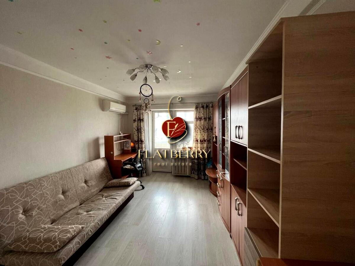 2к квартира м. Чернігівська фото 1 2к квартира м. Чернігівська фото 1