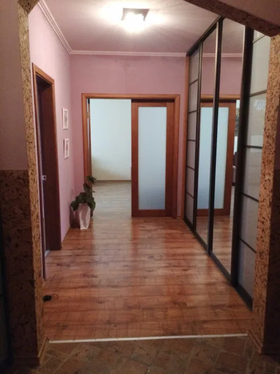 Rent out 2-room apartment. Киев, Гмирі, 1б/6 — photo 5