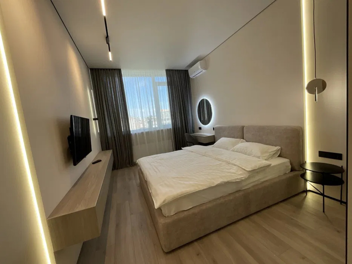 2   , 'Manhattan city'  1