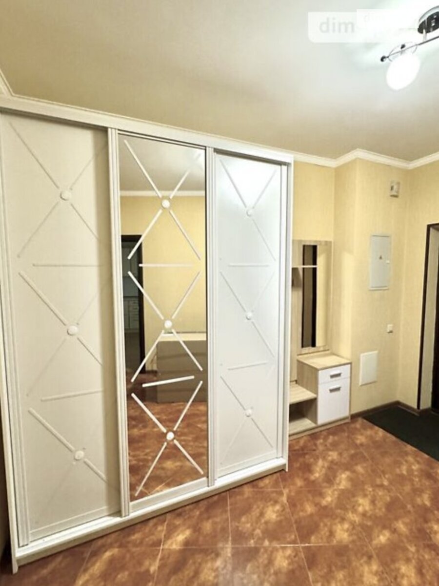Rent out 1-room apartment. Киев, Срібнокільська, 12 — photo 4