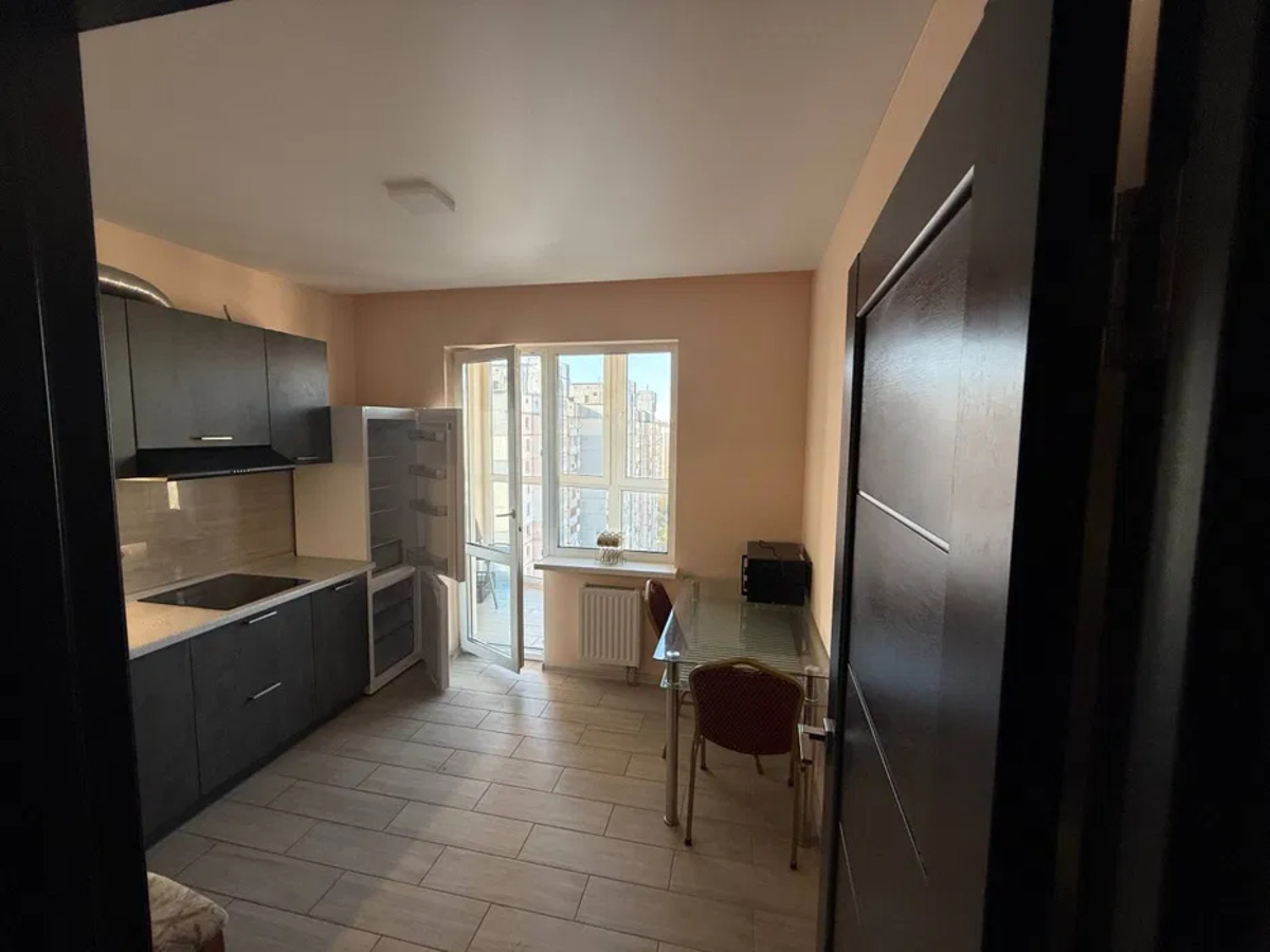 2к метро Харківська фото 1 2к метро Харківська фото 1