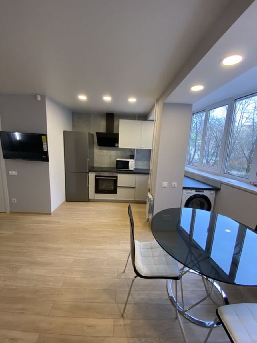 1� - ����� �������� ���� 1