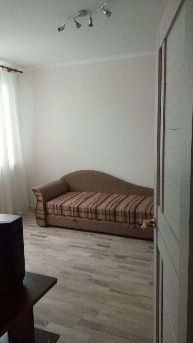1к метро Харківська фото 1 1к метро Харківська фото 1
