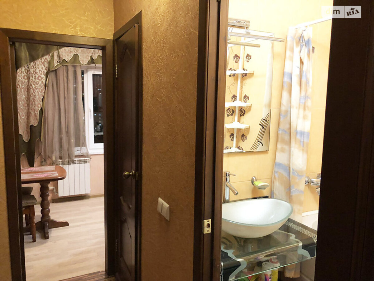Rent out 2-room apartment. Киев, Ахматової, 6 — photo 9
