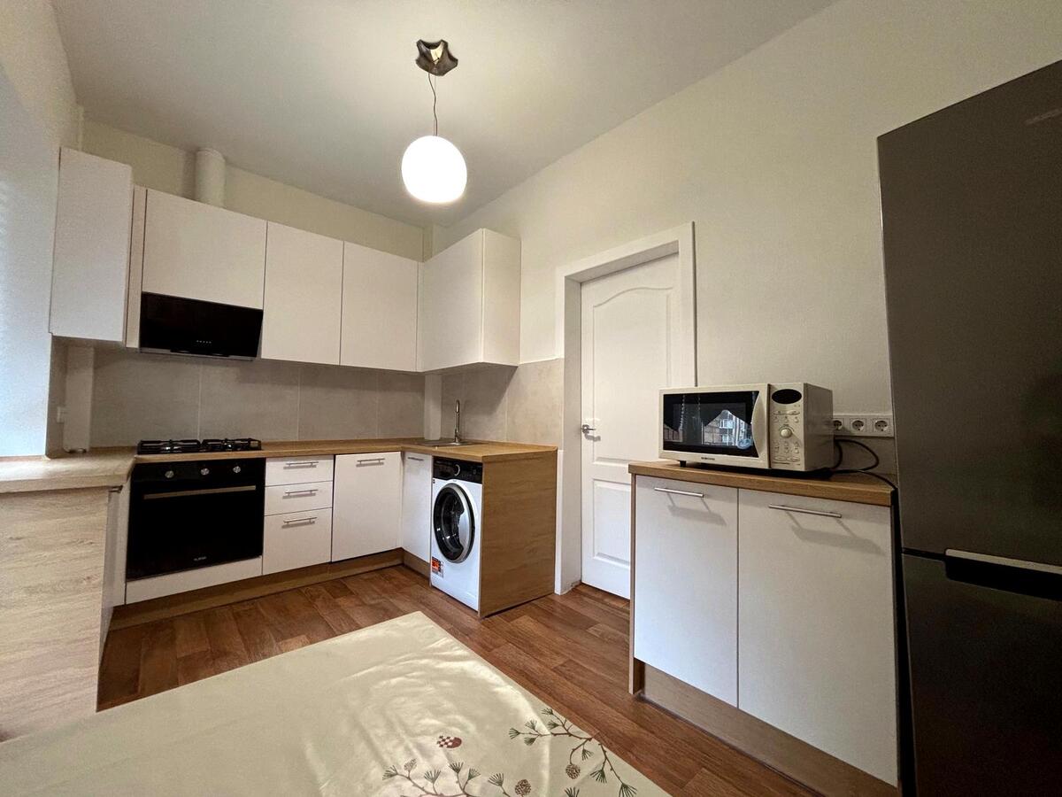 2к метро Деміївська фото 1 2к метро Деміївська фото 1