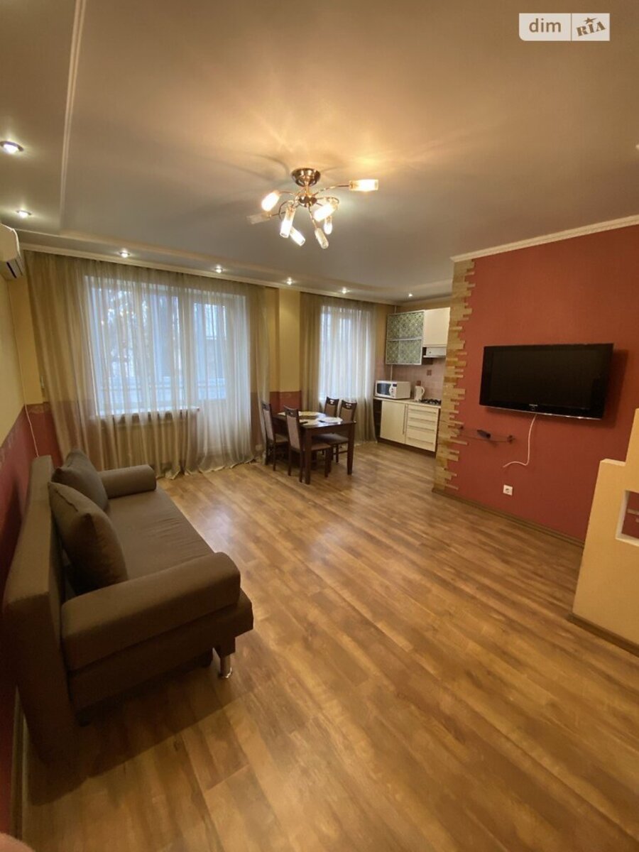 1к метро Університет фото 1 1к метро Університет фото 1