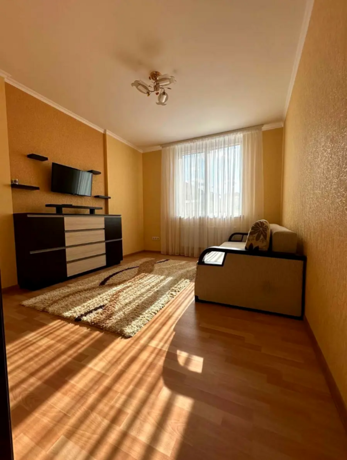 2к метро Васильківська фото 1 2к метро Васильківська фото 1