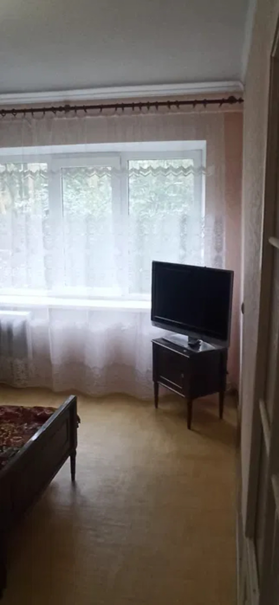 Rent out 2-room apartment. Киев, Миропільска, 31а — photo 10