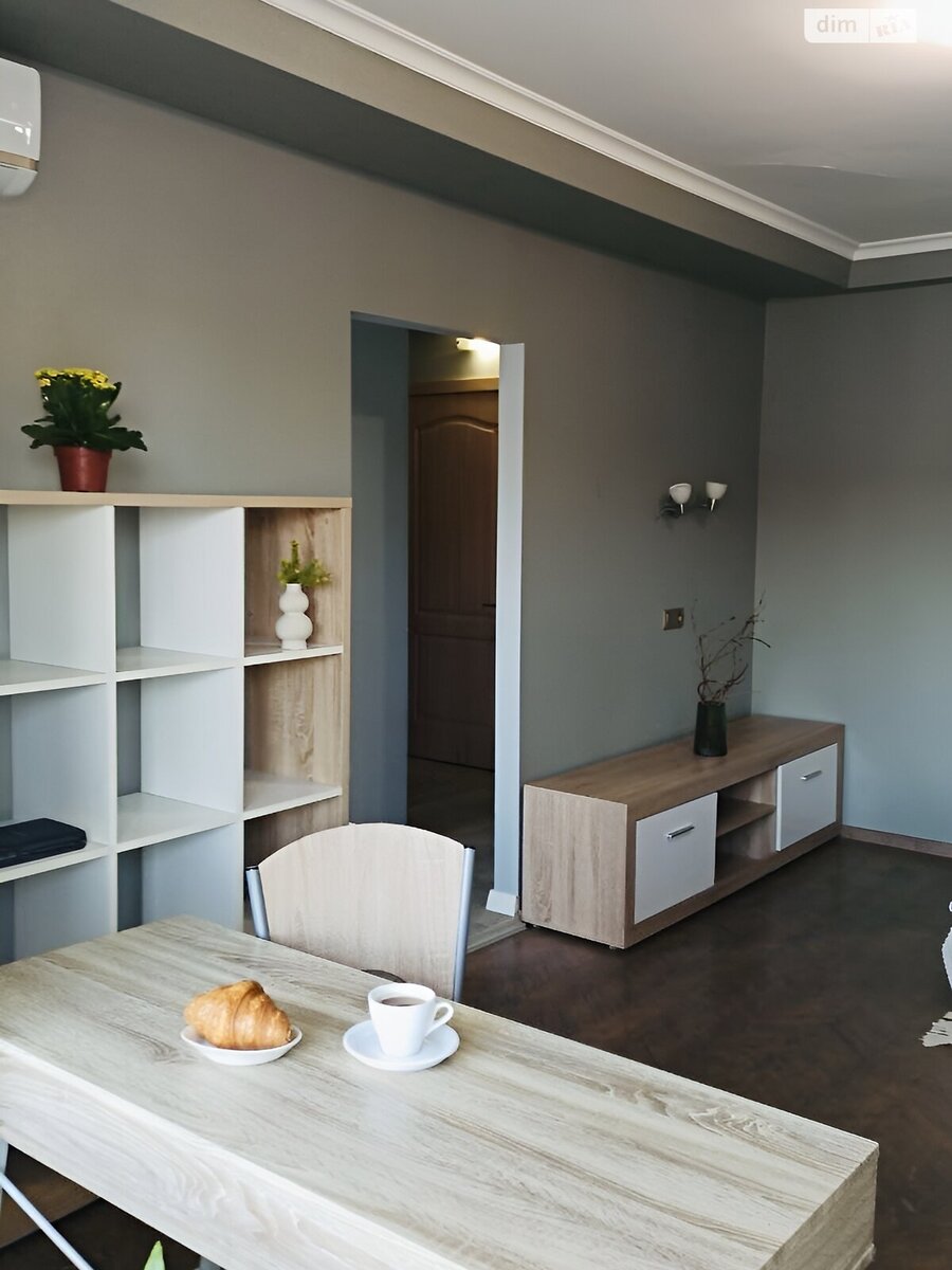 1к метро Університет фото 1 1к метро Університет фото 1