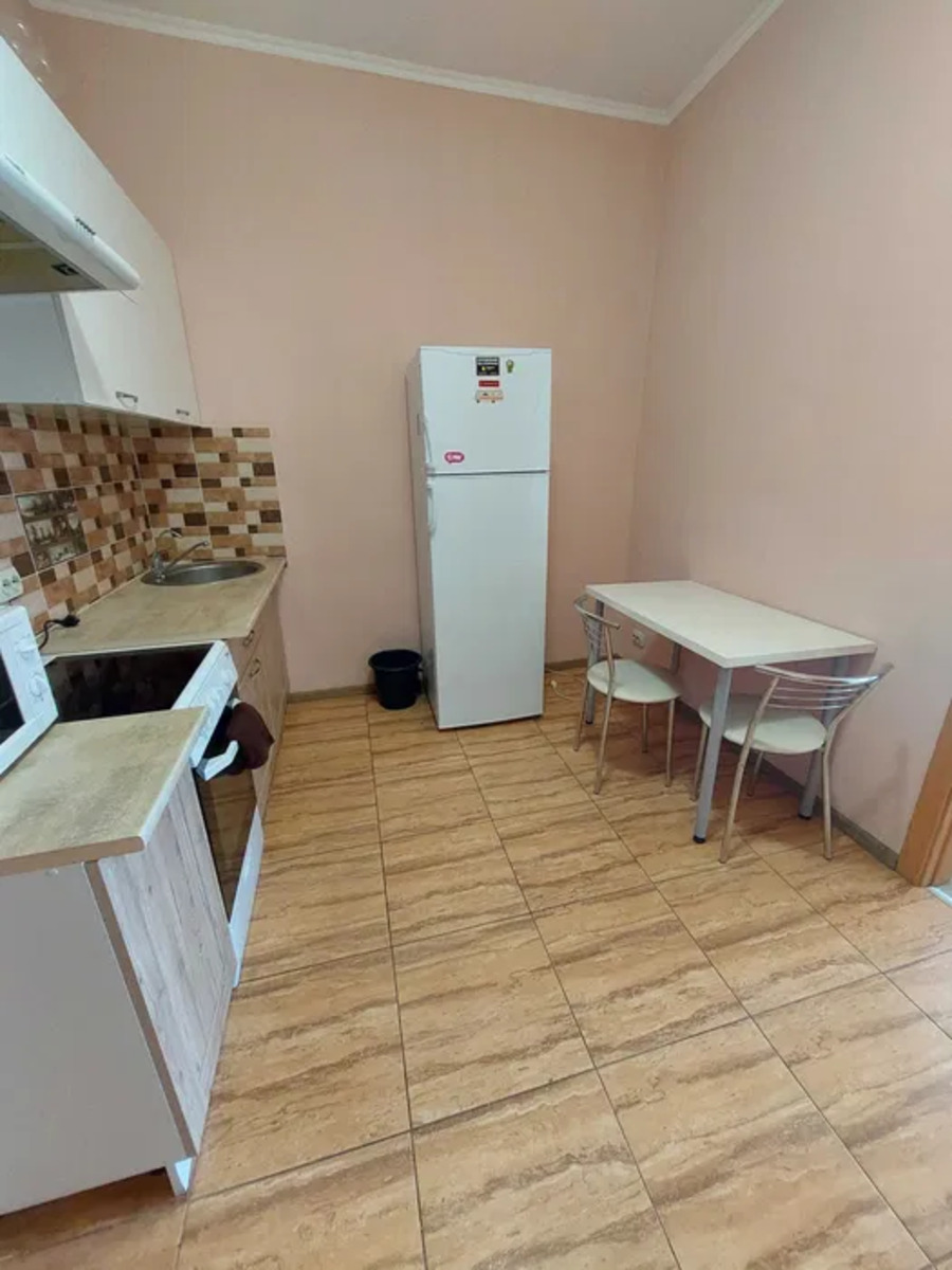 1�-����� � �� Carnegie Tower ���� 1