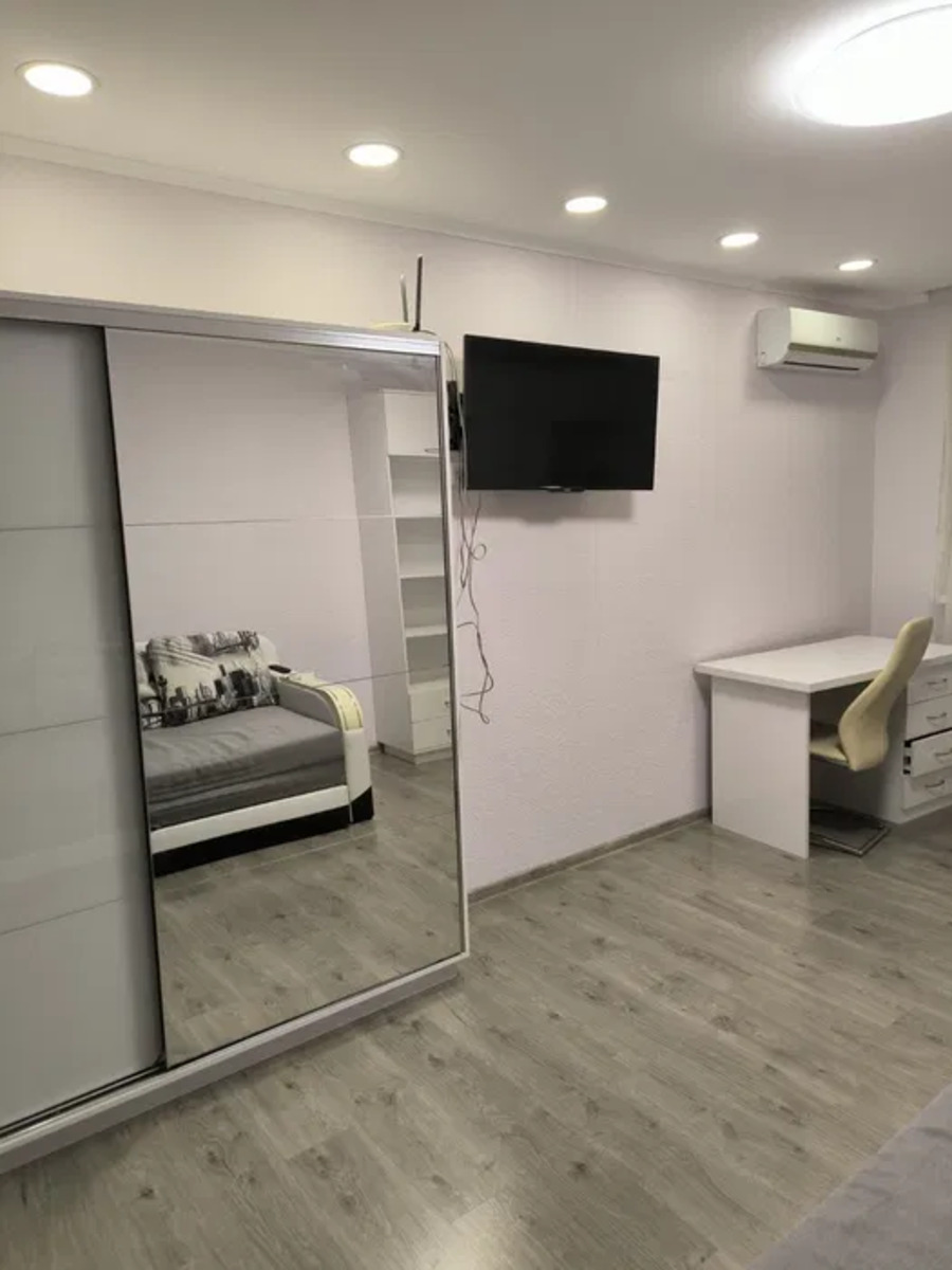 Rent out 1-room apartment. Киев, Крушельницької, 13 — photo 4